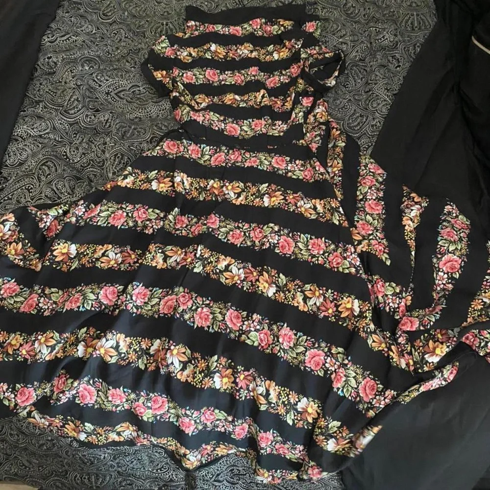 Unique Vintage Swing dress - Picture 4 of 5